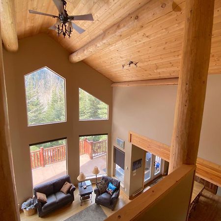 Morrisey Chalet At Sun Peaks Exterior photo