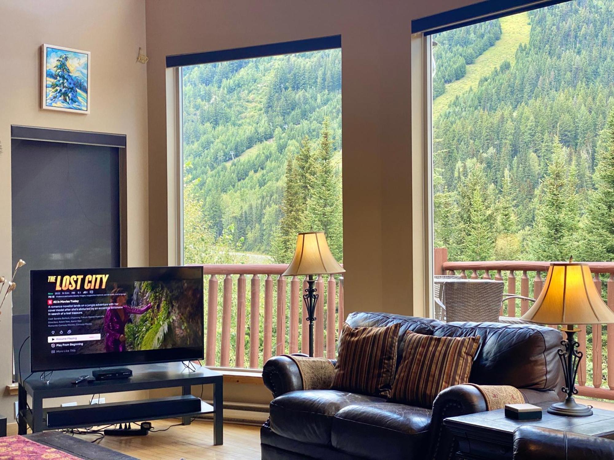 Morrisey Chalet At Sun Peaks Exterior photo